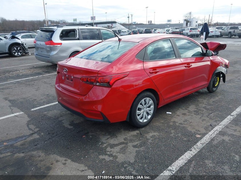 2022 Hyundai Accent Se 12