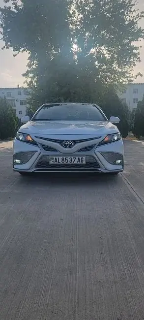 2023 Toyota Camry SE 1