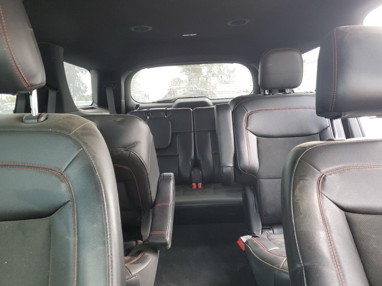 2022 Ford Explorer St-Line 10