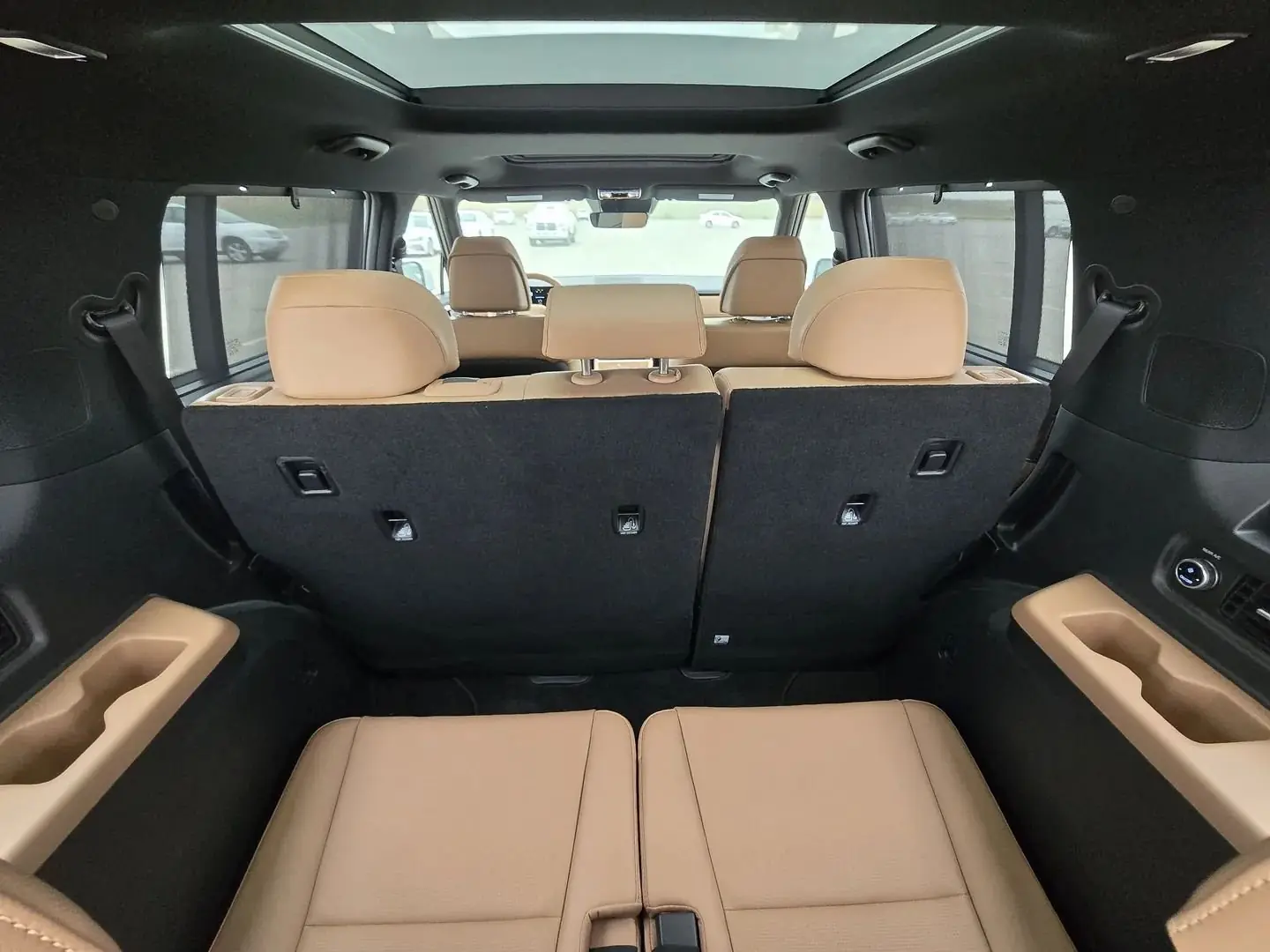 2024 Hyundai Santa Fe Limited 8