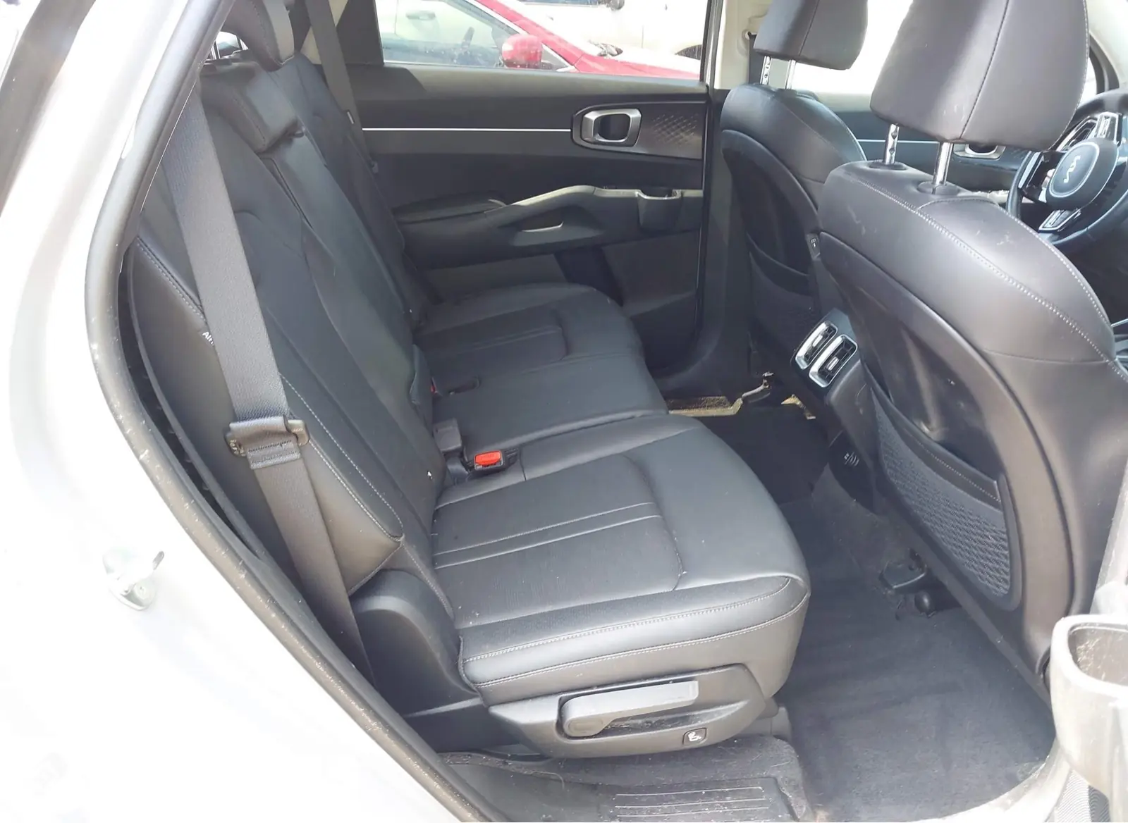 2024 Kia Sorento S 6