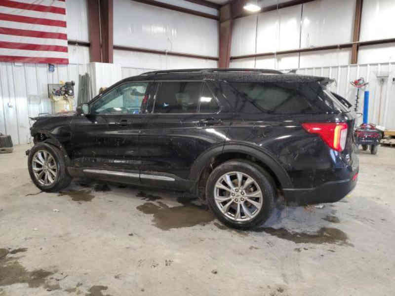 2023 FORD Explorer 4