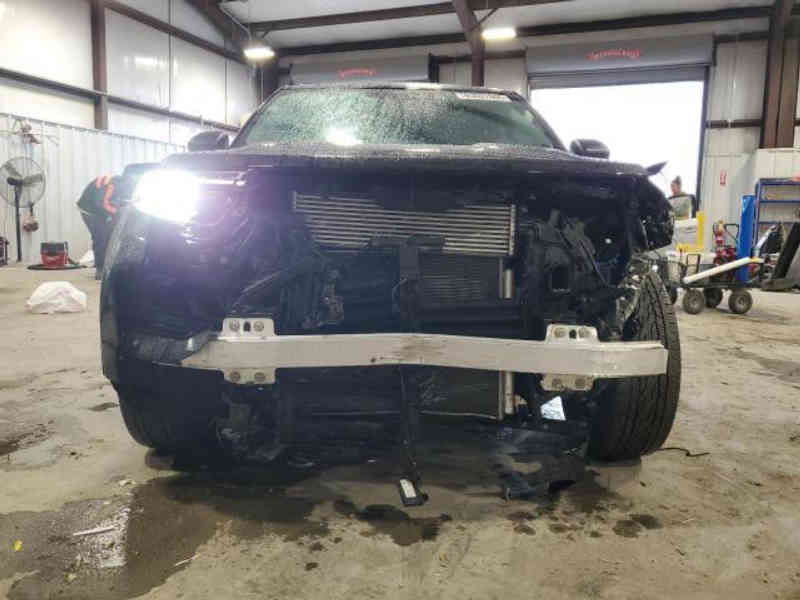2023 FORD Explorer 6