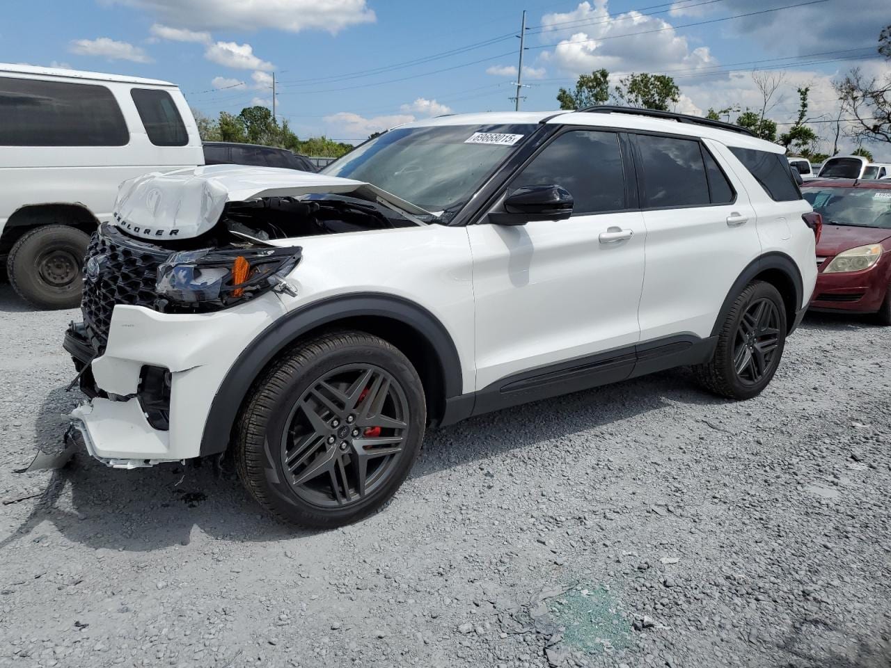 2025 Ford Explorer St 9