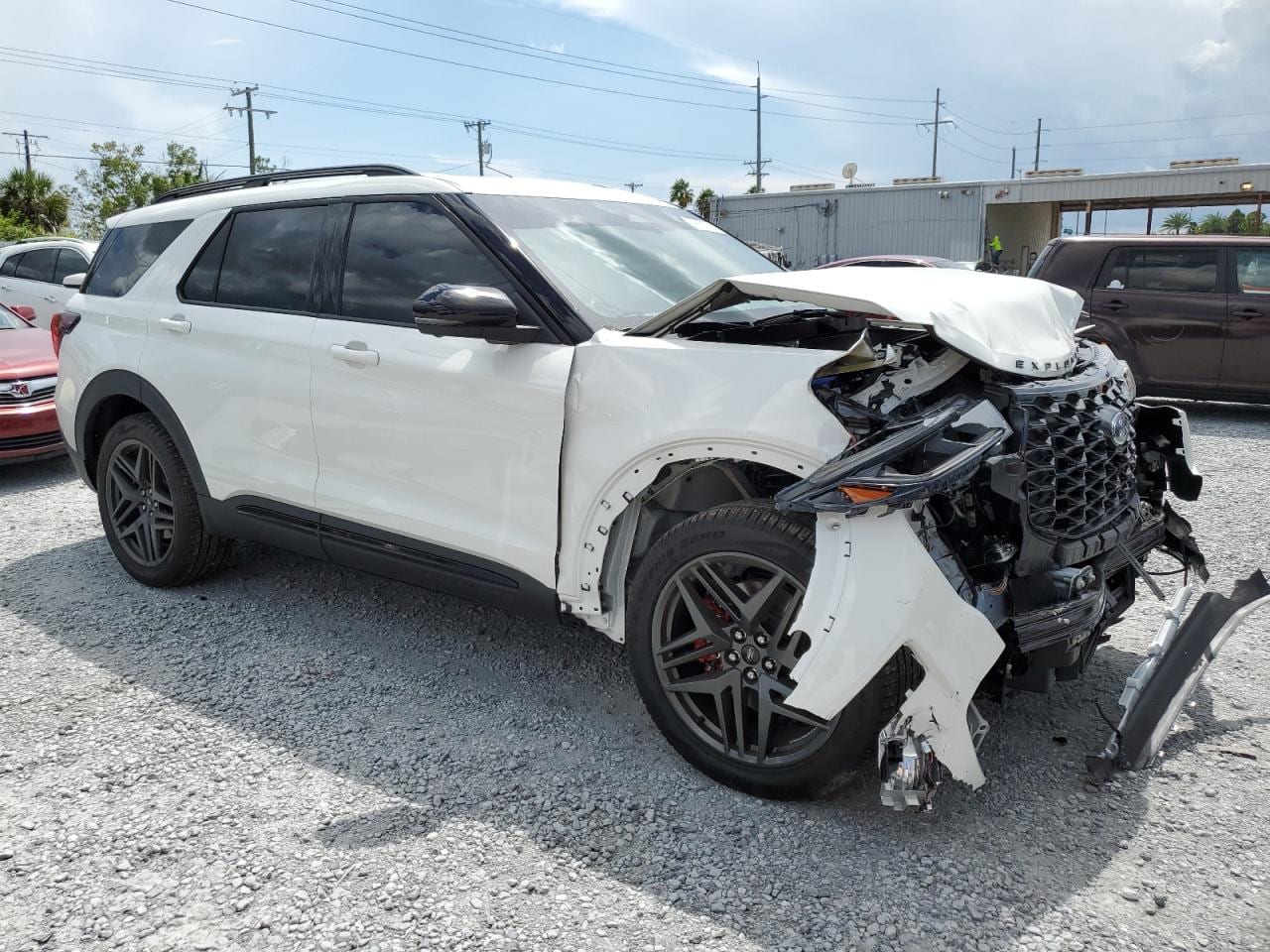 2025 Ford Explorer St 12