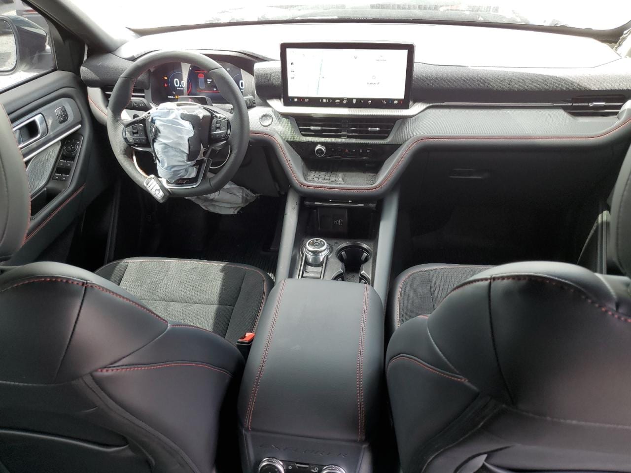 2025 Ford Explorer St 16