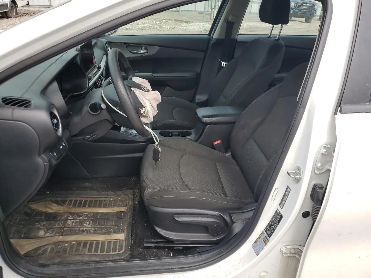 2021 Kia Forte Fe 12