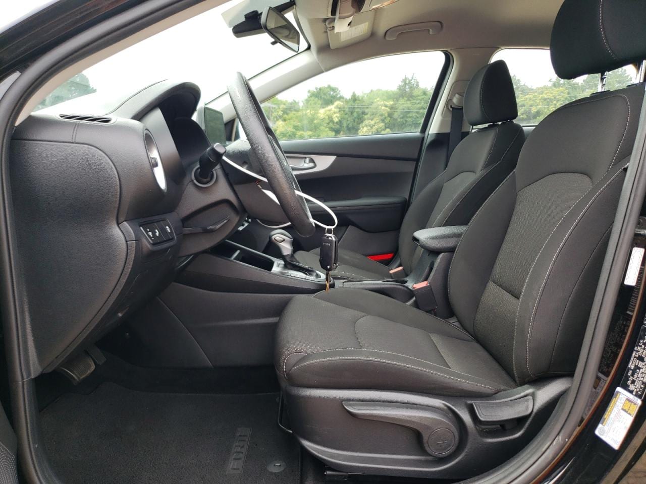 2023 KIA Forte 13