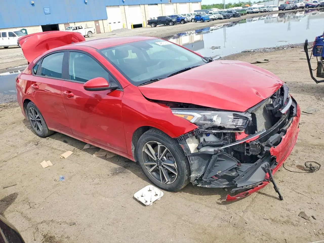 2023 Kia Forte Lxs 4