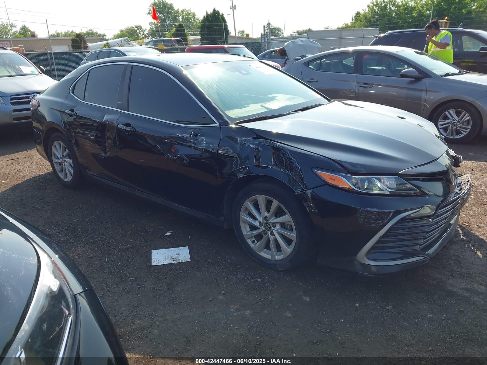 2022 Toyota Camry Le 2