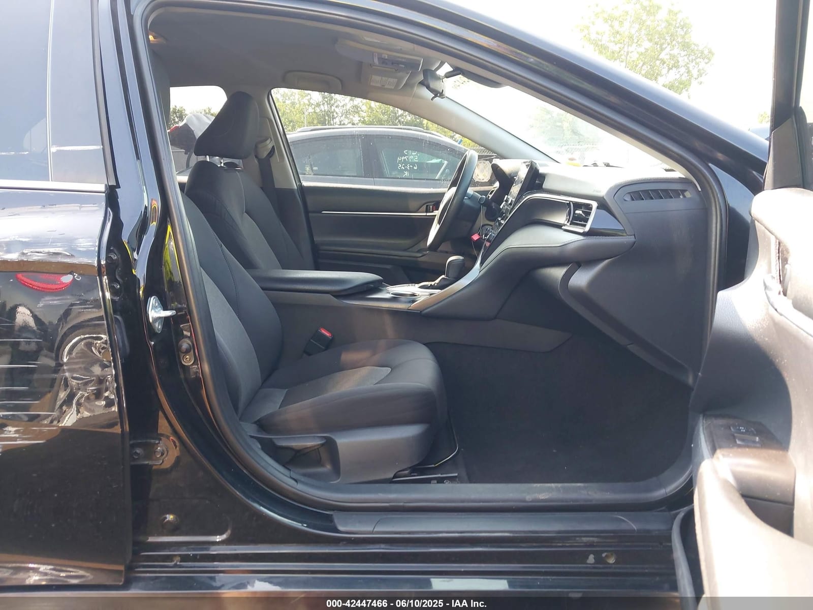 2022 Toyota Camry Le 6
