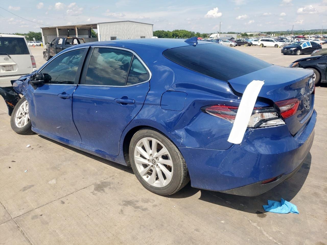 2023 Toyota Camry Le 2
