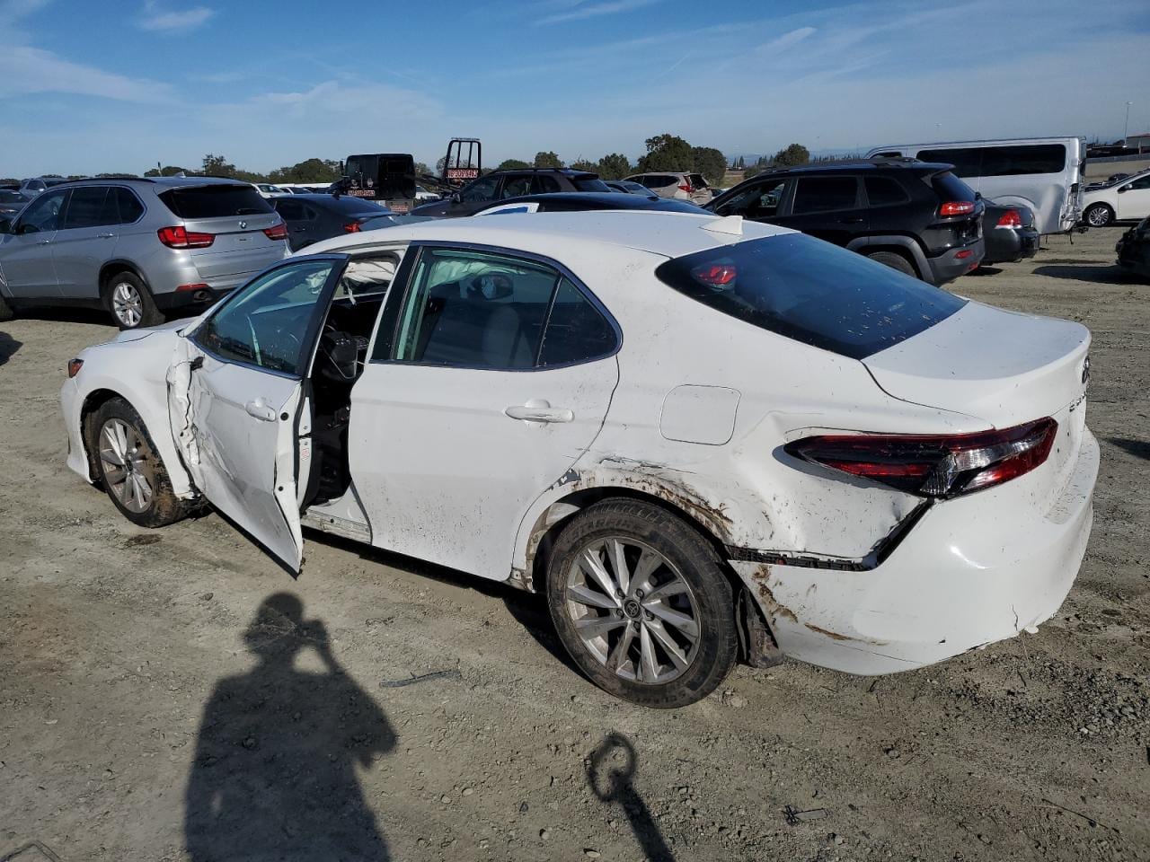 2022 Toyota Camry Le 4