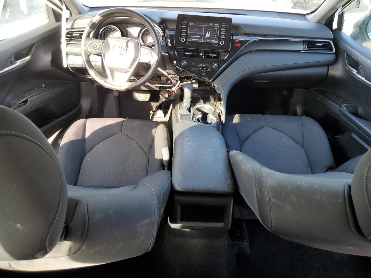 2022 Toyota Camry Le 10
