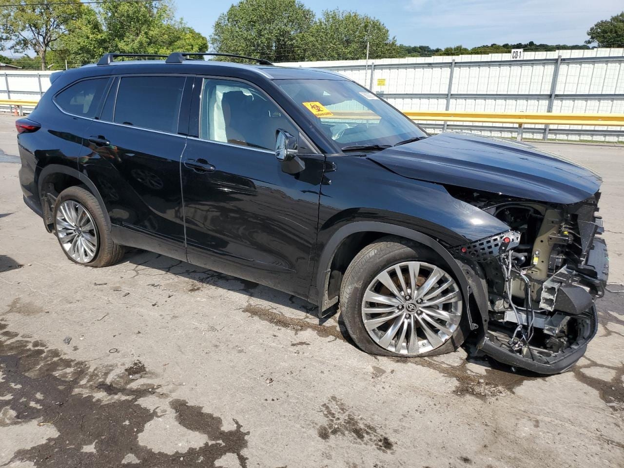 2024 Toyota Highlander Le 11