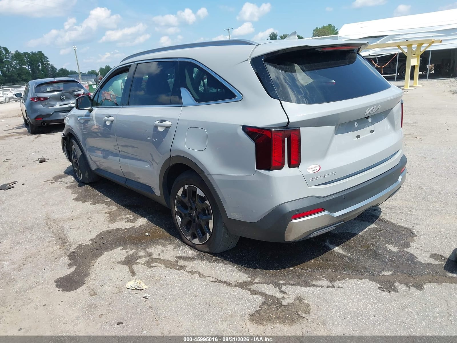 2024 Kia Sorento S 11