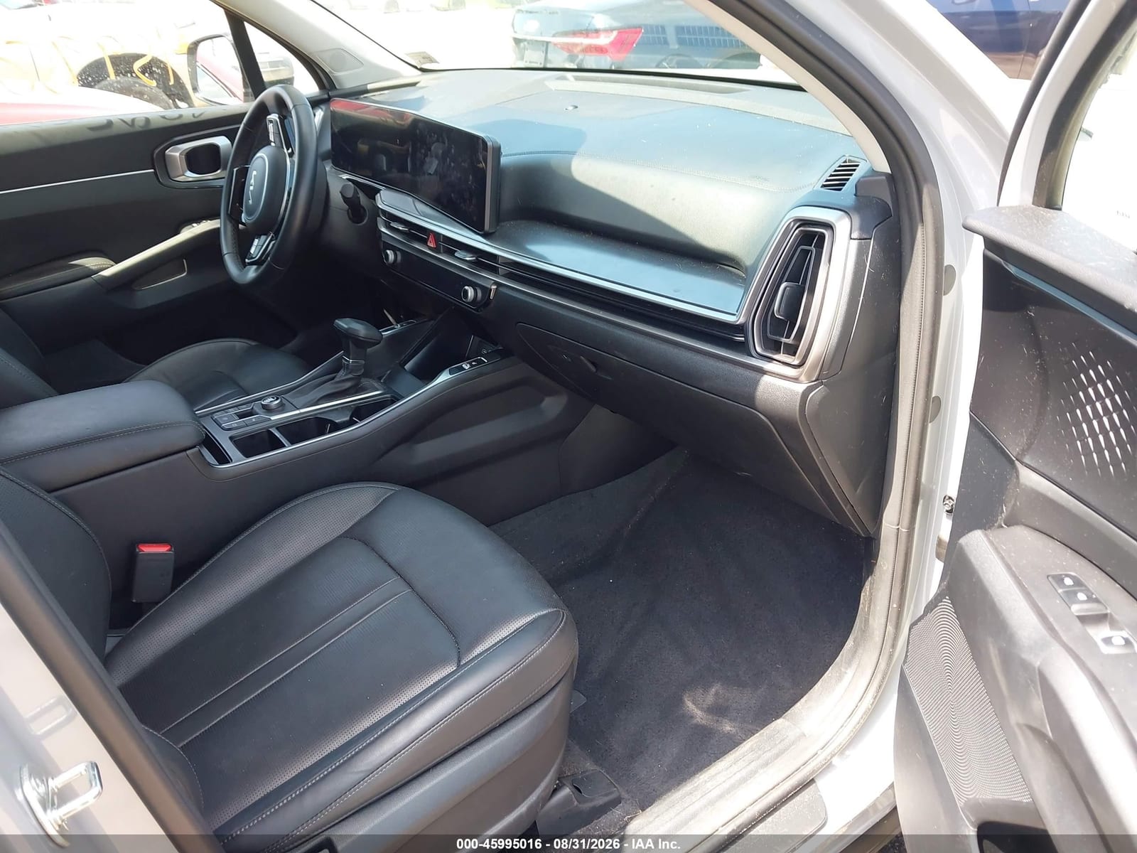 2024 Kia Sorento S 13