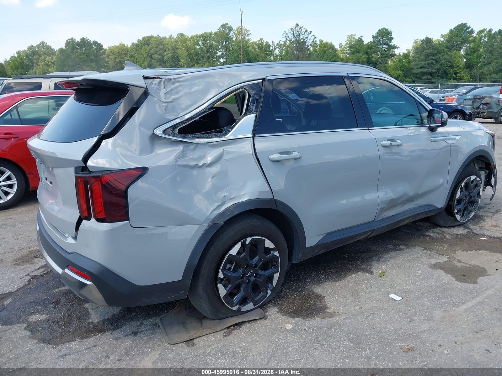 2024 Kia Sorento S 14