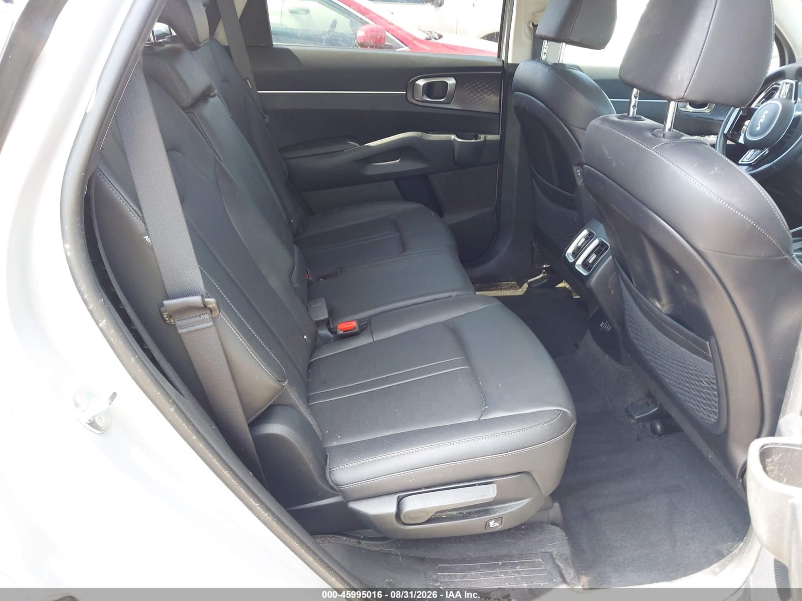 2024 Kia Sorento S 16