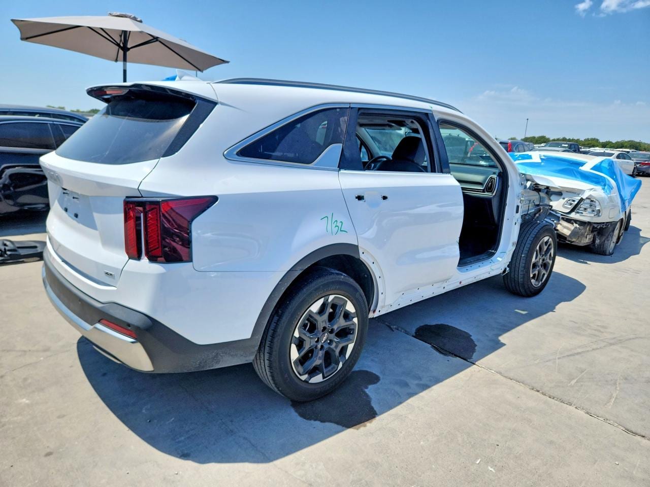 2024 Kia Sorento S 11
