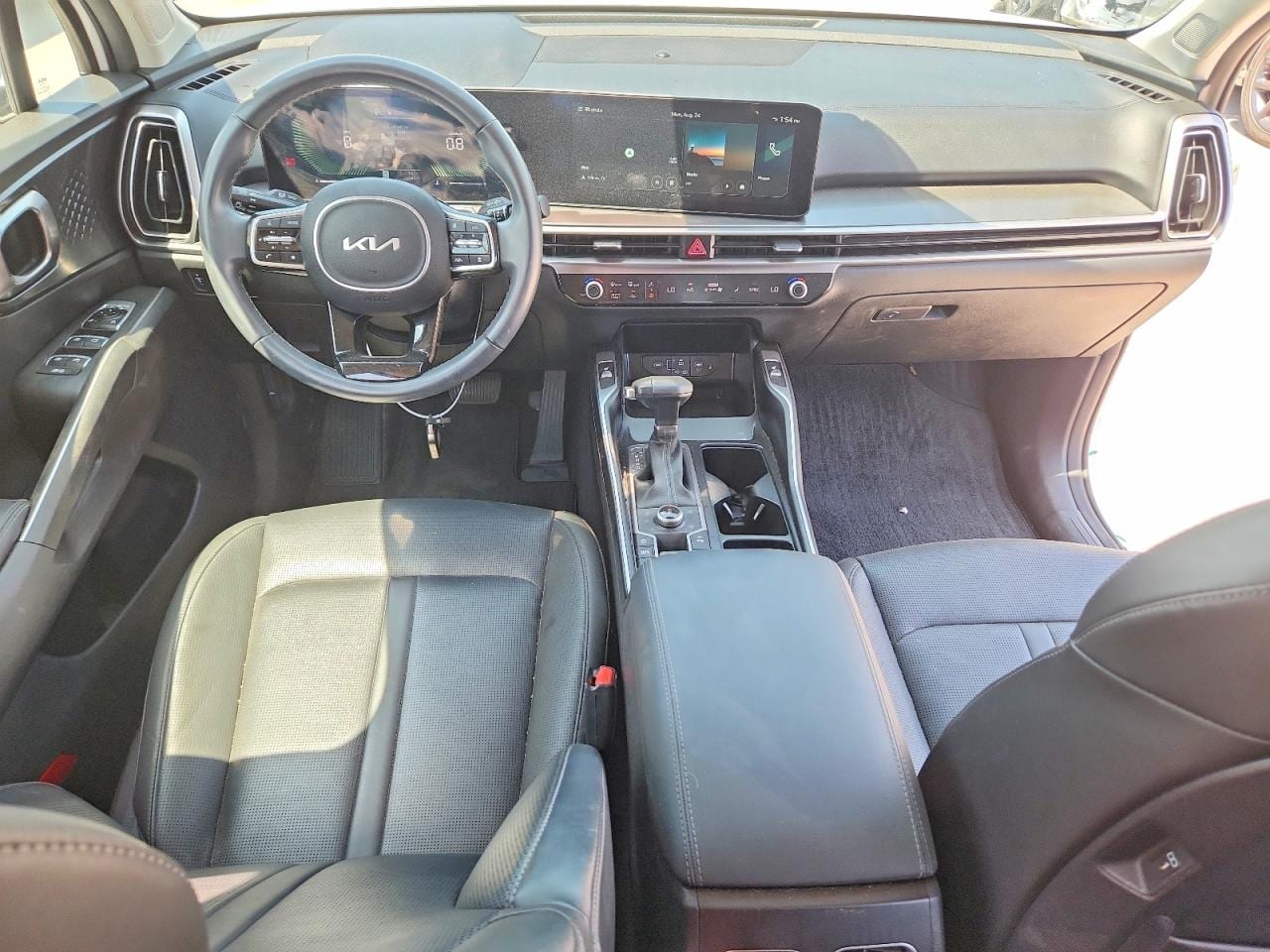 2024 Kia Sorento S 16