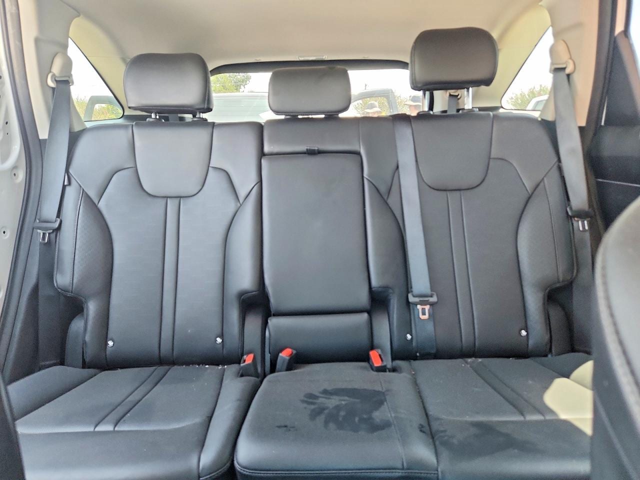 2024 Kia Sorento S 17