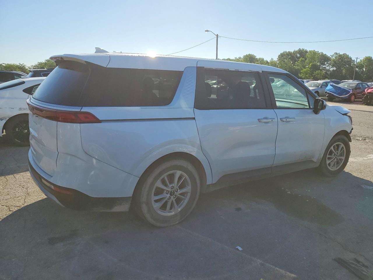 2023 Kia Carnival Lx 3