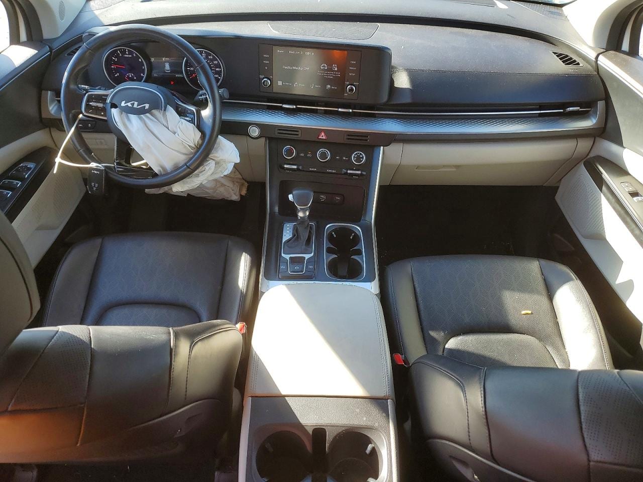2023 Kia Carnival Lx 8